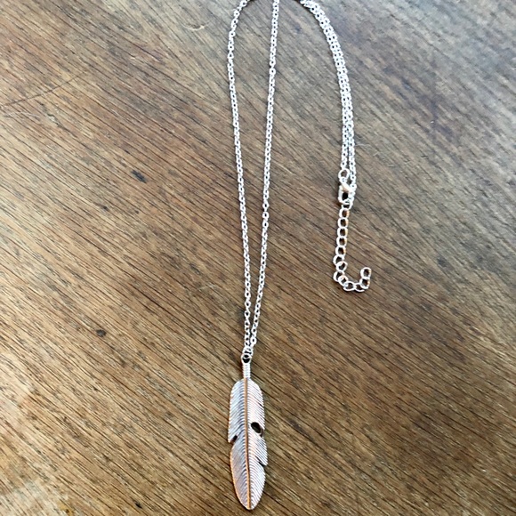 LAST ONE Silver feather statement necklace NWT - Picture 3 of 4